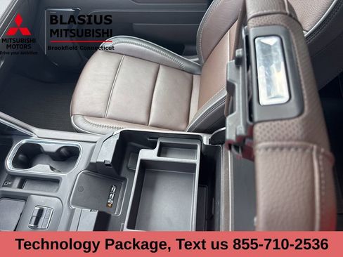 Used 2024 GMC Sierra 2500 Denali w/ Denali Reserve Package image 23