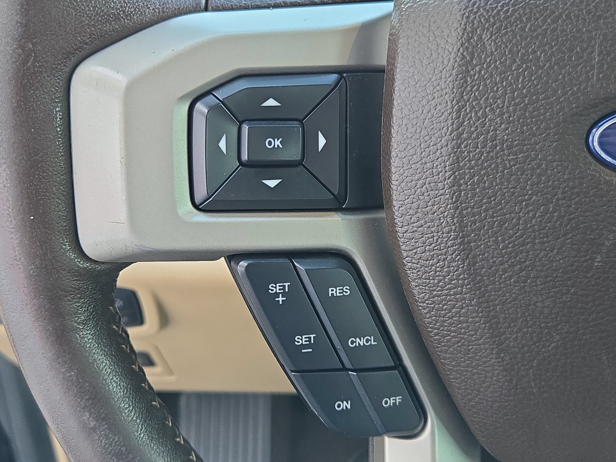 Used 2019 Ford F150 Lariat w/ Equipment Group 502A Luxury AWD/4WD image 27