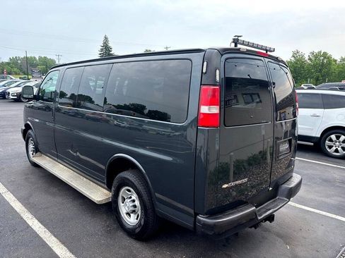 Used 2017 Chevrolet Express 2500 LS image 5
