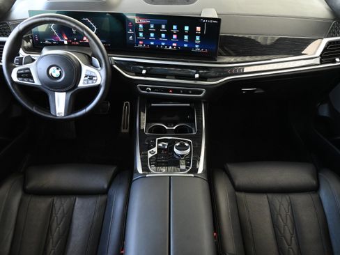 Certified 2025 BMW X7 xDrive40i w/ Executive Package AWD/4WD image 16