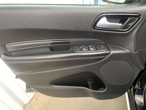 Used 2022 Dodge Durango SXT AWD/4WD image 8