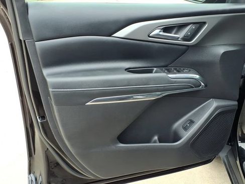 Used 2026 Chevrolet Traverse LT FWD image 9