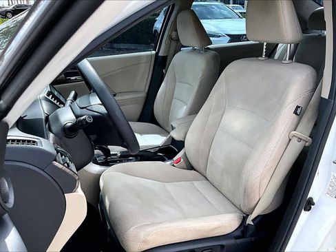 Used 2016 Honda Accord EX image 7