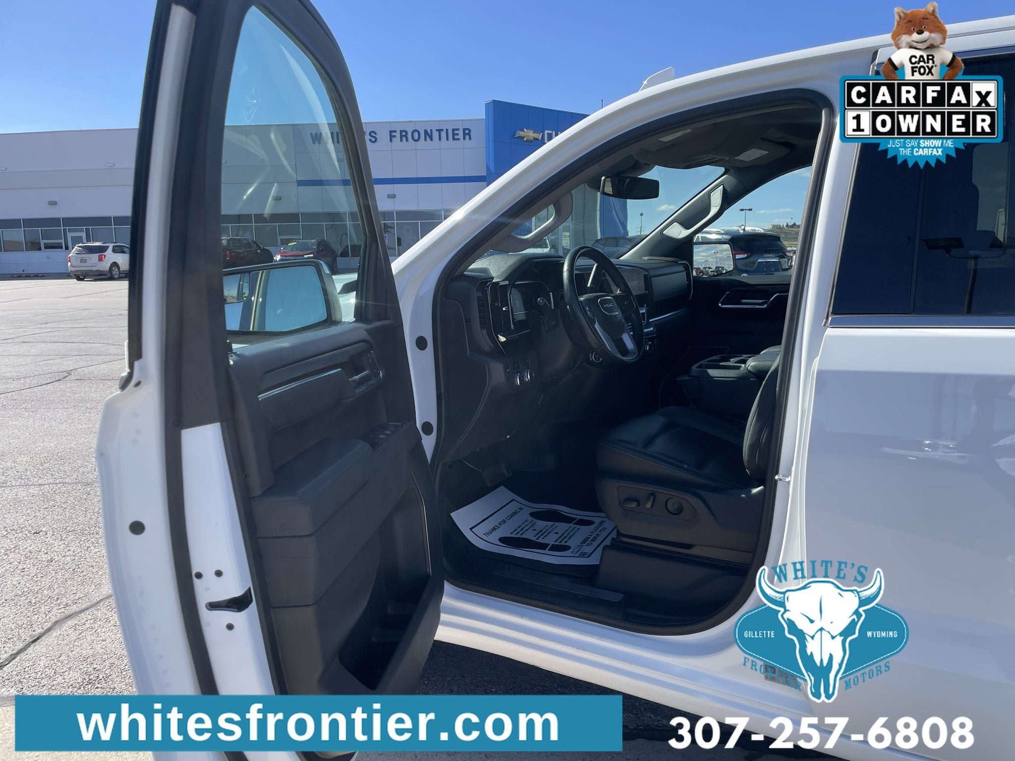 Used 2025 GMC Sierra 1500 SLT AWD/4WD image 13