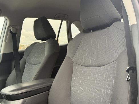 Used 2020 Toyota RAV4 XLE w/ All Weather Liner Package image 32