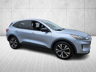 Used 2022 Ford Escape SE w/ SE Sport Appearance Package