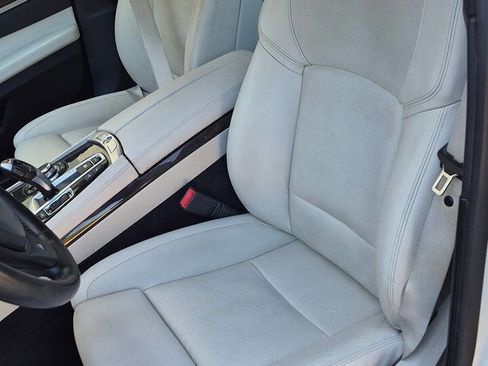 Used 2013 BMW 740Li xDrive AWD/4WD image 32