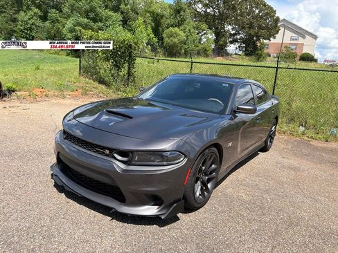 Used 2022 Dodge Charger Scat Pack w/ Plus Group RWD image 4