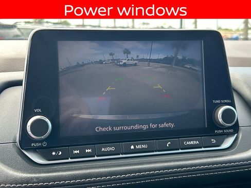 Used 2023 Nissan Rogue SV FWD image 17