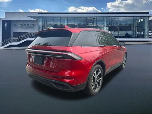 Used 2024 Lincoln Nautilus Premier w/ Equipment Group 102A AWD/4WD image 8
