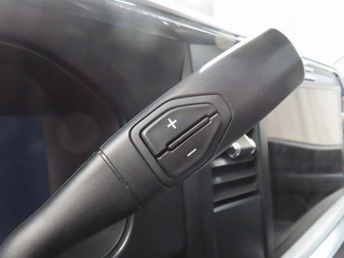 Used 2025 Ford F250 Lariat w/ Black Appearance Package image 52