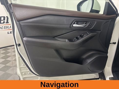 Used 2023 Nissan Rogue SL w/ SL Premium Package image 9