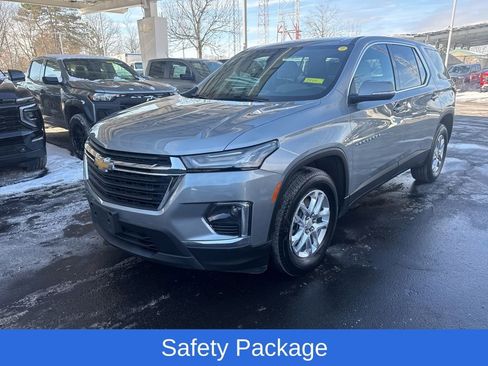 Used 2023 Chevrolet Traverse LS w/ Safety Package image 3