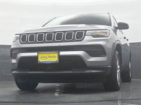 Used 2023 Jeep Compass Sport image 29