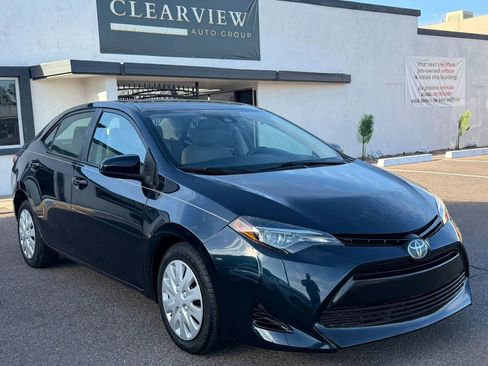 Used 2018 Toyota Corolla LE FWD image 8