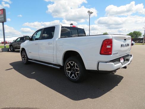 Used 2025 RAM 1500 Laramie w/ Sport Appearance Package AWD/4WD image 4