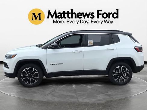 Used 2024 Jeep Compass Limited AWD/4WD image 2