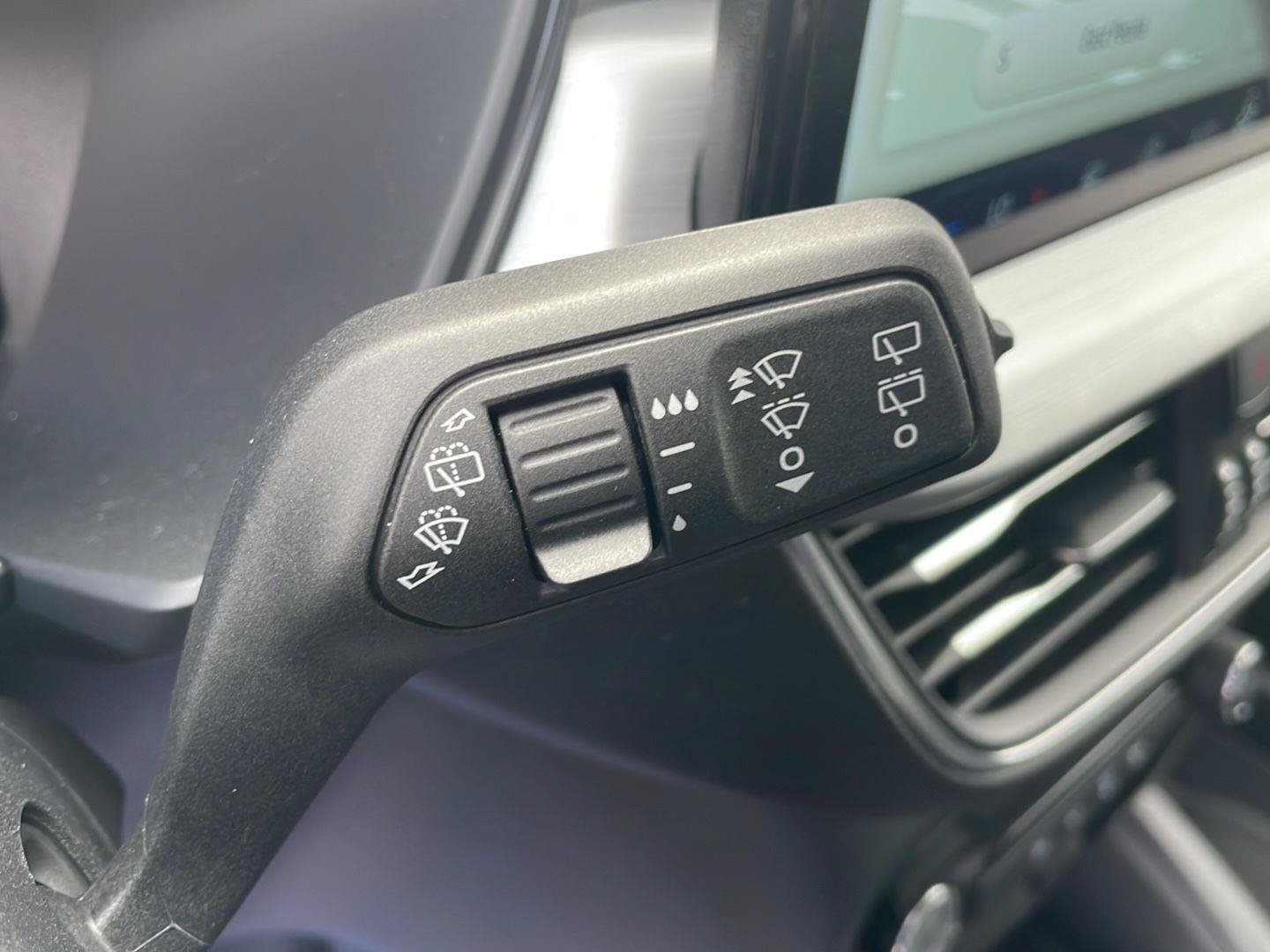 Used 2026 Ford Escape SE w/ PHEV Premium Package FWD image 19