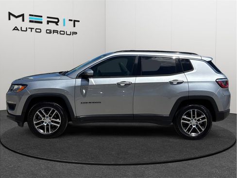 Used 2018 Jeep Compass Latitude w/ Popular Equipment Group image 5