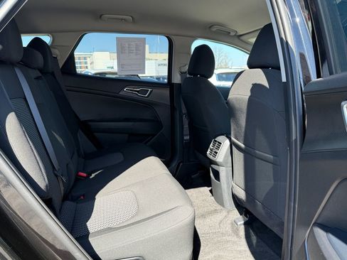 Certified 2025 Kia Sportage LX image 26