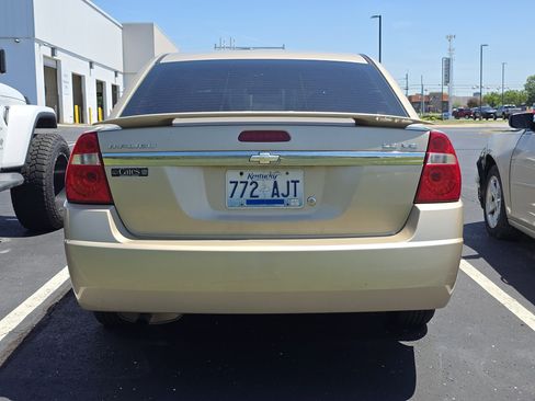 Used 2005 Chevrolet Malibu LS FWD image 3
