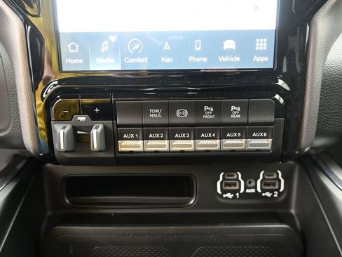 New 2024 RAM 2500 Laramie w/ Night Edition image 18