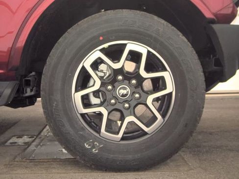 Used 2026 Ford Bronco Outer Banks AWD/4WD image 10