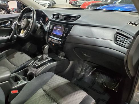 Used 2018 Nissan Rogue SV AWD/4WD image 14