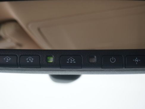Used 2013 Toyota Avalon Limited w/ Technology Pkg FWD image 25