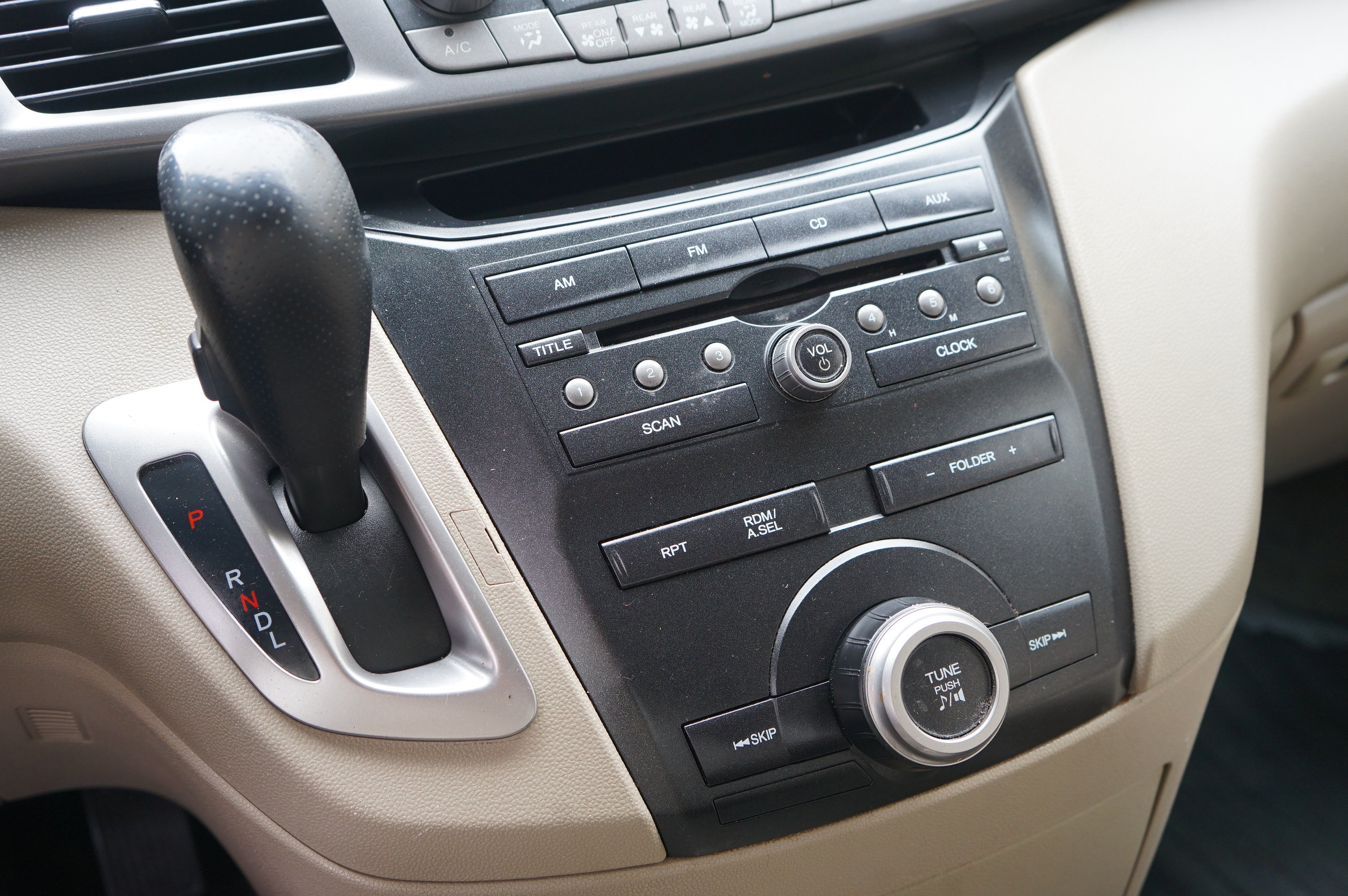 Used 2012 Honda Odyssey LX image 18