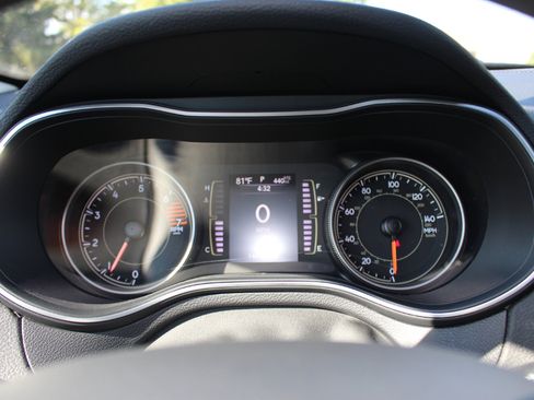 Used 2020 Jeep Cherokee Latitude image 21