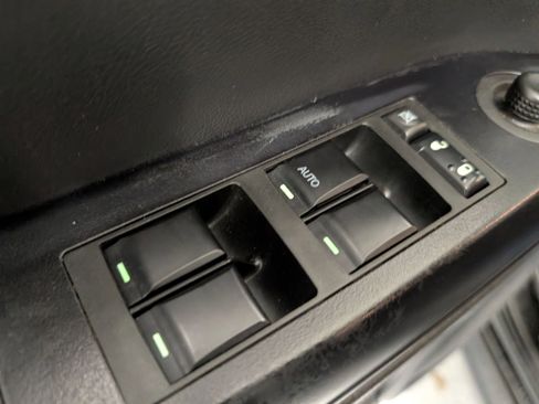 Used 2015 Jeep Compass Sport w/ Power Value Group image 10