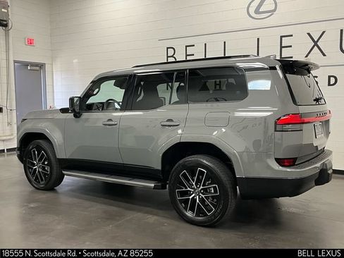 Used 2026 Lexus GX 550 w/ Cold Area Package AWD/4WD image 6