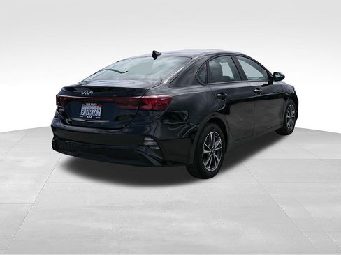 Used 2024 Kia Forte LXS w/ LXS Technology Package FWD image 28