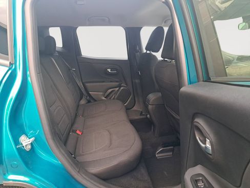 Used 2022 Jeep Renegade Latitude image 16