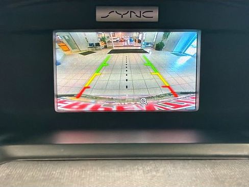 Used 2018 Ford Escape SE w/ SE Sport Appearance Package image 12