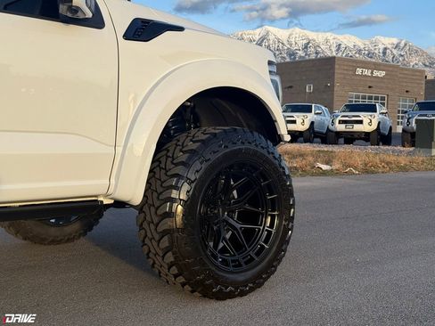 Used 2025 Ford F150 Raptor w/ Equipment Group 803A Raptor R image 4