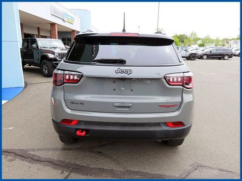 Used 2022 Jeep Compass Trailhawk w/ Sun and Sound Group AWD/4WD image 6