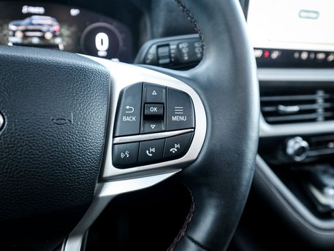 Used 2025 Ford Explorer Active w/ Active Comfort Package image 20