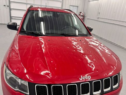 Used 2018 Jeep Compass Sport w/ Cold Weather Group FWD image 23