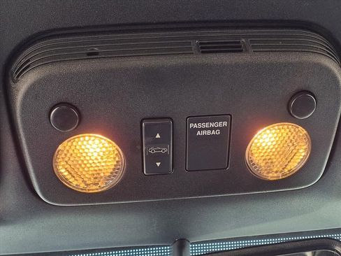 Used 2017 Ford Mustang Premium image 26