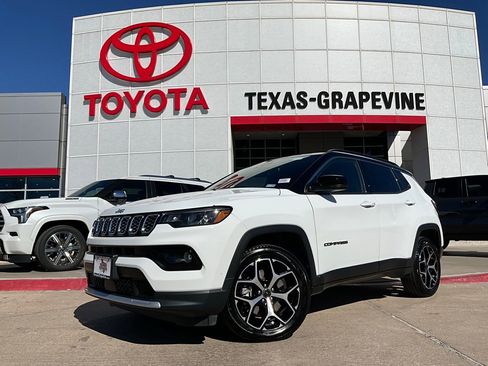 Used 2025 Jeep Compass Limited image 2