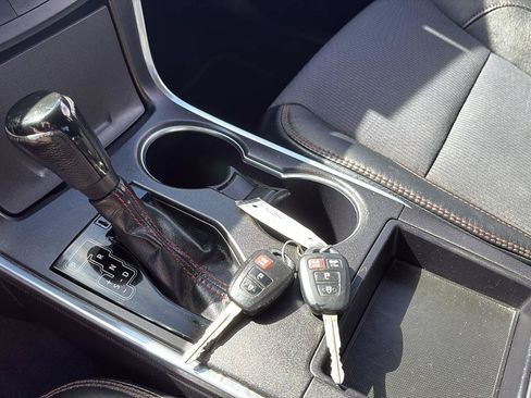 Used 2016 Toyota Camry SE FWD image 7