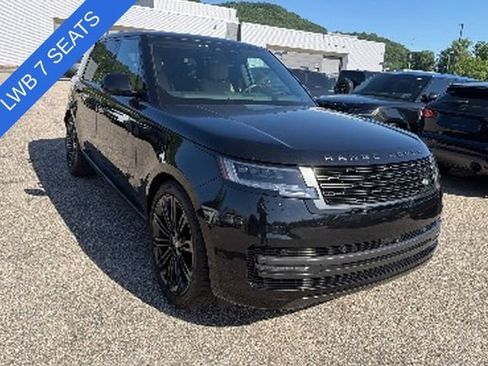 Used 2025 Land Rover Range Rover Long Wheelbase SE AWD/4WD image 3