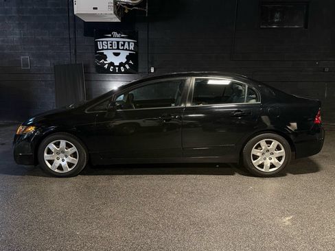 Used 2010 Honda Civic LX image 2