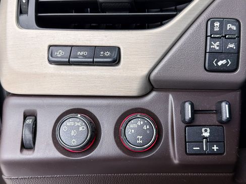 Used 2016 GMC Yukon Denali w/ Open Road Package image 20