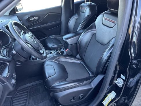 Used 2021 Jeep Cherokee Trailhawk w/ Sun, Sound & Nav Group image 24