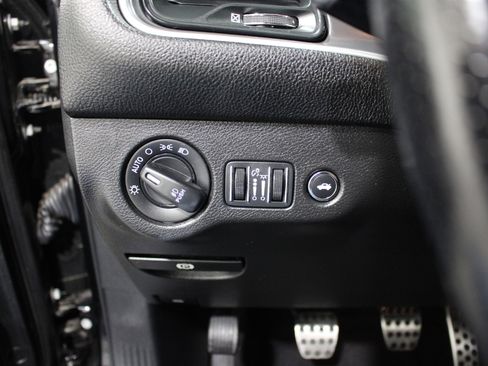 Used 2022 Dodge Challenger R/T Scat Pack RWD image 8