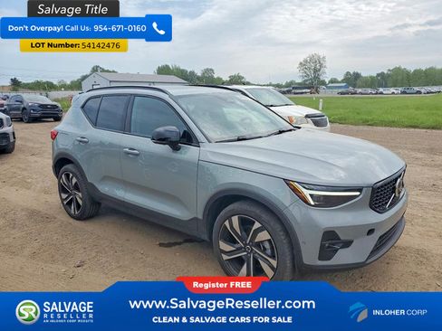 Used 2024 Volvo XC40 B5 Ultimate w/ Protection Package Premier AWD/4WD image 5