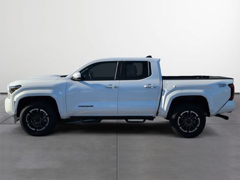 Certified 2024 Toyota Tacoma TRD Sport image 3